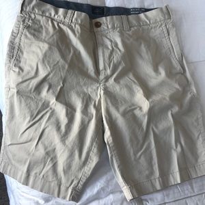 Mens J Crew khaki cotton shorts with 10.5” inseam